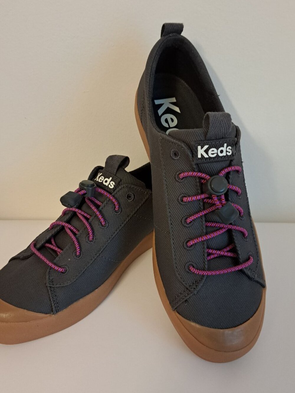 KEDS Women's Kickback Toe Cap Toggle Twill Gray Canvas Slip On Sneakers Size 8.5